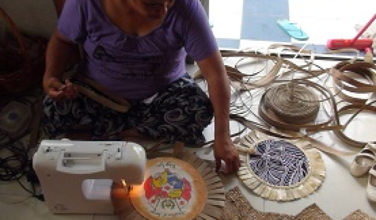 Custom Made Handicrafts by Pulotu Tapatoutai